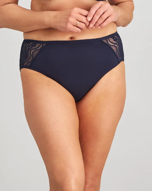 Women's mid - rise briefs with a bow detail Bendon Softies Midi Brief