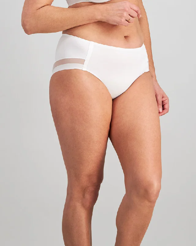 Women's bikini - style briefs with a scalloped edge COMfit Collection Midi Brief