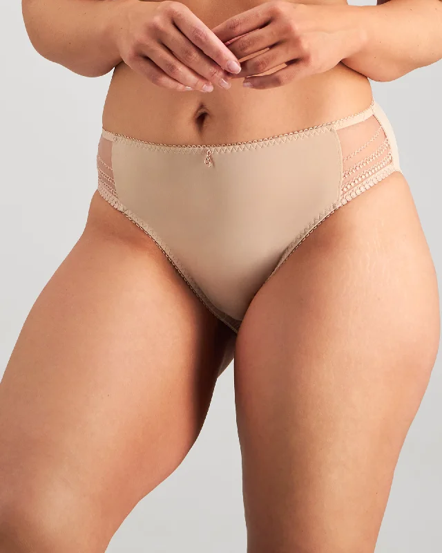 Women's bikini - style briefs with a scalloped edge Faithful High Cut Brief