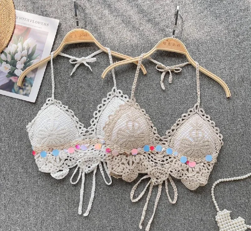 Lightly padded non wired bras for a seamless look​ Anna Beach Crop