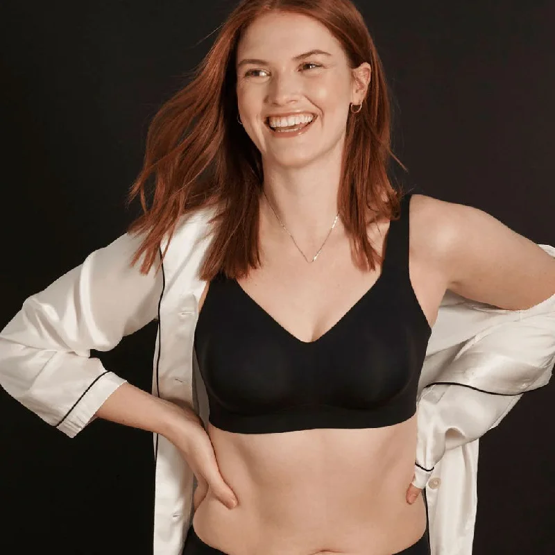 Breathable non wired bralettes for hot weather Evelyn & Bobbie Beyond Bra in Black Breathable non wired bralettes for hot weather Evelyn & Bobbie Beyond Bra in Black