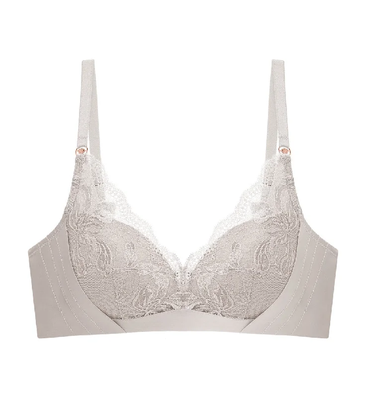 Non wired bralette with floral embroidery Florale Rose Lilies Non-Wired Padded Bra Non wired bralette with floral embroidery Florale Rose Lilies Non-Wired Padded Bra