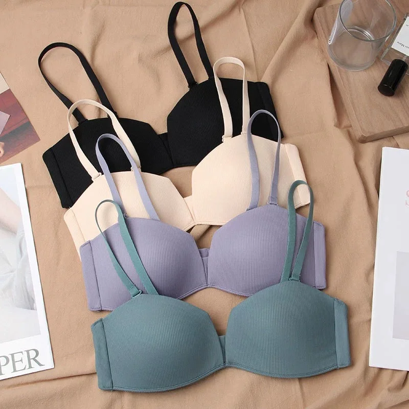 Non wired nursing bras with a stretchy material​ Gello Seamless Pushup Bralettes