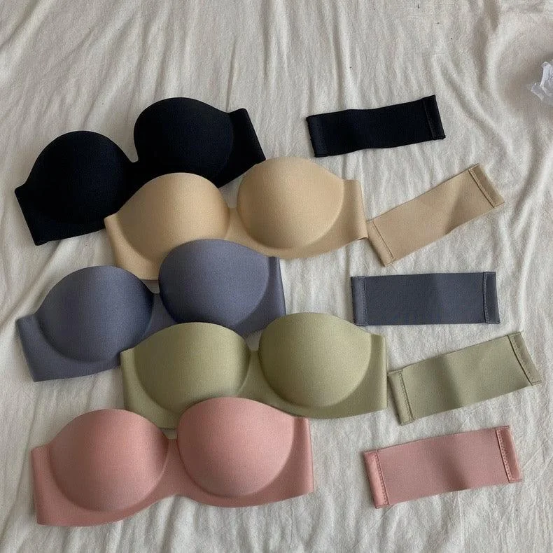 Non wired bralette with lace trim Lizzy Strapless Seamless Bralettes - Wardrobe Essentials Non wired bralette with lace trim Lizzy Strapless Seamless Bralettes - Wardrobe Essentials