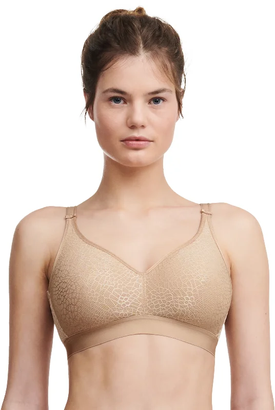 Bra with a cotton - lined cup for a natural and soft feel CHANTELLE C18920 C Magnifique Full Bust Wirefree Bra Bra with a cotton - lined cup for a natural and soft feel CHANTELLE C18920 C Magnifique Full Bust Wirefree Bra