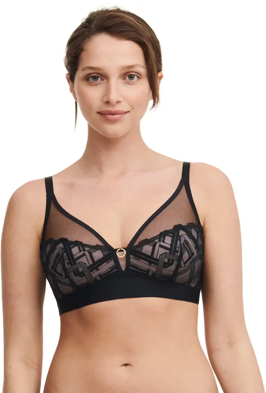 Bra with a plus - size back - closure for a secure fit CHANTELLE C21S20 Graphic Support Lace Wireless Bra Bra with a plus - size back - closure for a secure fit CHANTELLE C21S20 Graphic Support Lace Wireless Bra