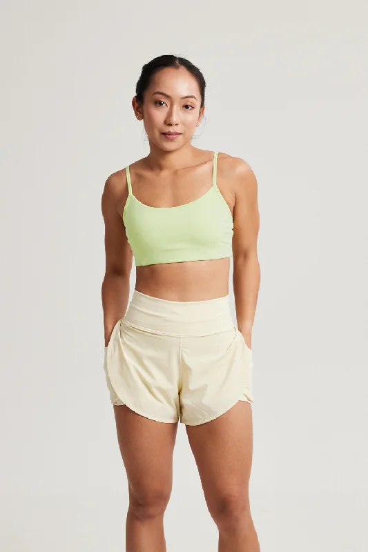 seamless women sport bra for smooth under clothes Here And Now Bra 2.0 in Squeeze