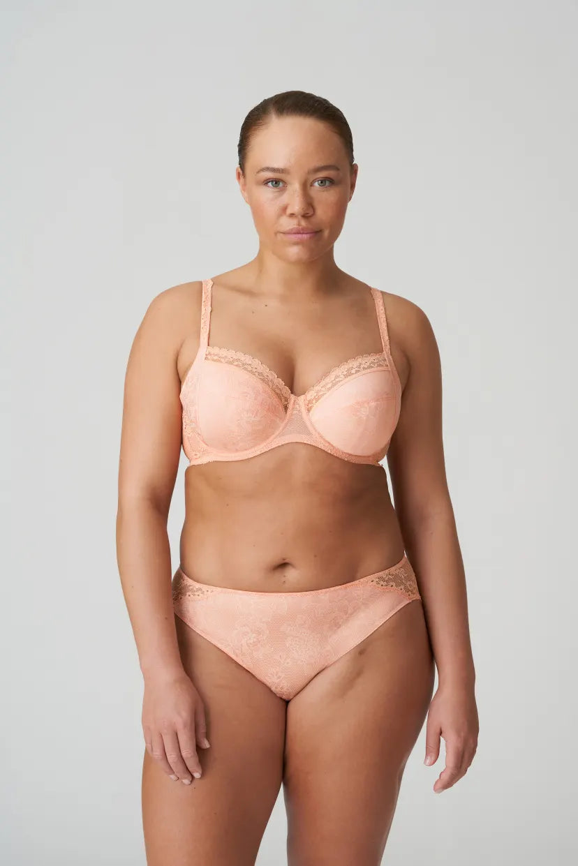 Bra with wide straps for added comfort and weight distribution Playa Amor Full Cup Bra In Silky Dreams - Prima Donna Twist Bra with wide straps for added comfort and weight distribution Playa Amor Full Cup Bra In Silky Dreams - Prima Donna Twist
