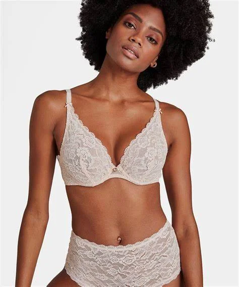 Bra with a single - strap design for a unique and modern style Rosessence Triangle Armatures Bra In Nude - Aubade Bra with a single - strap design for a unique and modern style Rosessence Triangle Armatures Bra In Nude - Aubade