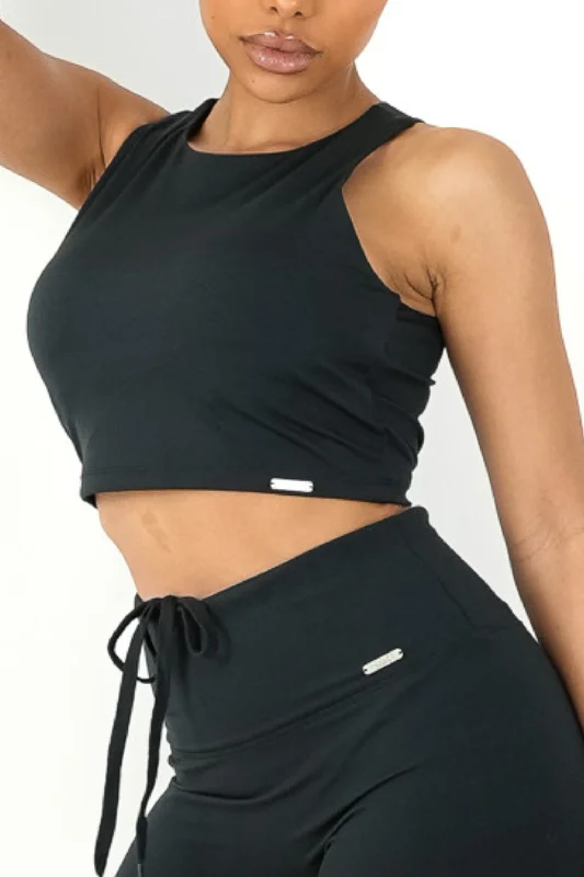 Seamless bras for a smooth and invisible look under clothes Signature Racer Crop Built In Bra Top Black Seamless bras for a smooth and invisible look under clothes Signature Racer Crop Built In Bra Top Black