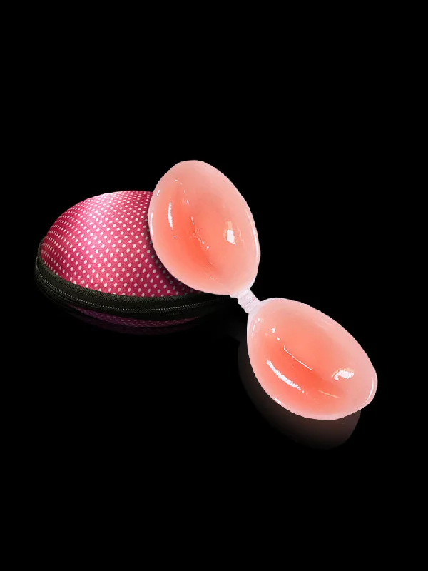 Bra with an anti - itch lining for added comfort Silicone Reusable Strapless Self Push-up Invisible Sticky Adhesive Bra Bra with an anti - itch lining for added comfort Silicone Reusable Strapless Self Push-up Invisible Sticky Adhesive Bra