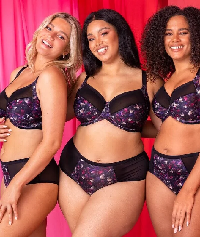 Bra with a solid color for a classic and versatile option WonderFully Full Cup Side Support Bra In Black Floral - Curvy Kate Limited Bra with a solid color for a classic and versatile option WonderFully Full Cup Side Support Bra In Black Floral - Curvy Kate Limited