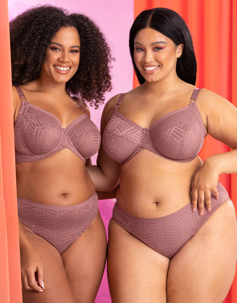 Back - closure bras with traditional hook - and - eye fastenings​ WonderFull Vibe Full Cup Side Support Bra In Dusty Rose - Curvy Kate Limited