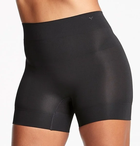 Shaper with a thong design for no visible panty lines Yummie Bria Comfortably Curved Shaping Short Black Shapewear YT5-269 Shaper with a thong design for no visible panty lines Yummie Bria Comfortably Curved Shaping Short Black Shapewear YT5-269